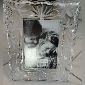Mikasa Garden Terrace frame, 5x7, NWT